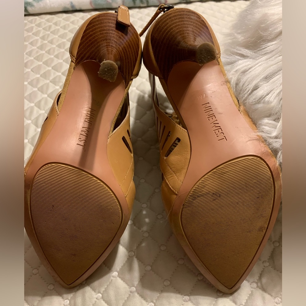Nine West Bessy Tan Leather Bootie Size 7 - Picture 7 of 10